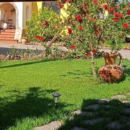 Saige , Piscina Con Idromassaggio Vila *