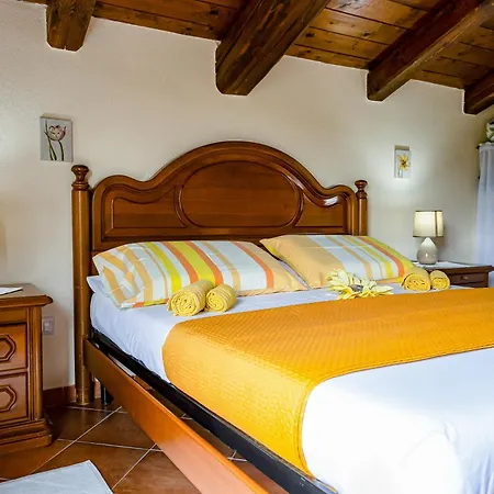 Saige , Piscina Con Idromassaggio Vila