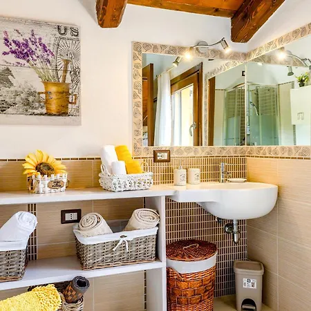 Saige , Piscina Con Idromassaggio