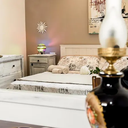 Saige , Piscina Con Idromassaggio