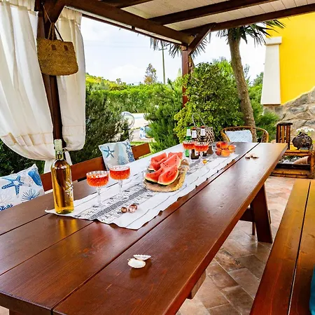 Saige , Piscina Con Idromassaggio Vila *