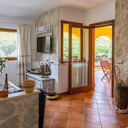 Saige , Piscina Con Idromassaggio