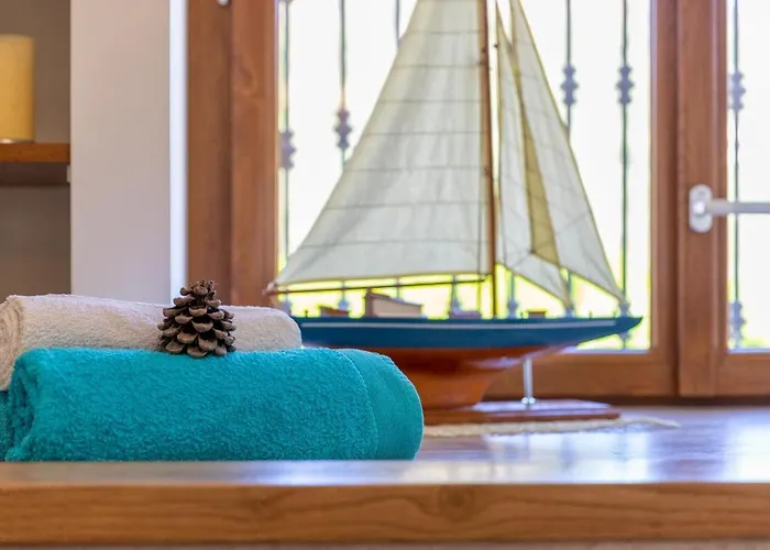 Saige , Piscina Con Idromassaggio *