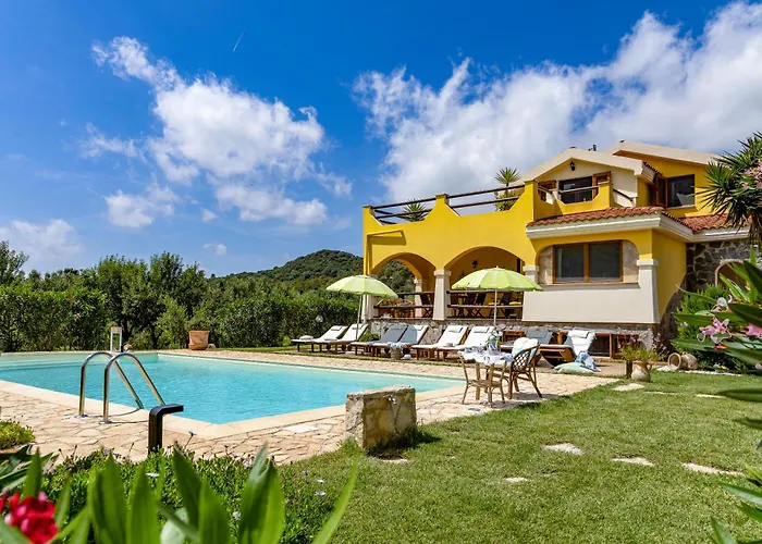 Saige , Piscina Con Idromassaggio