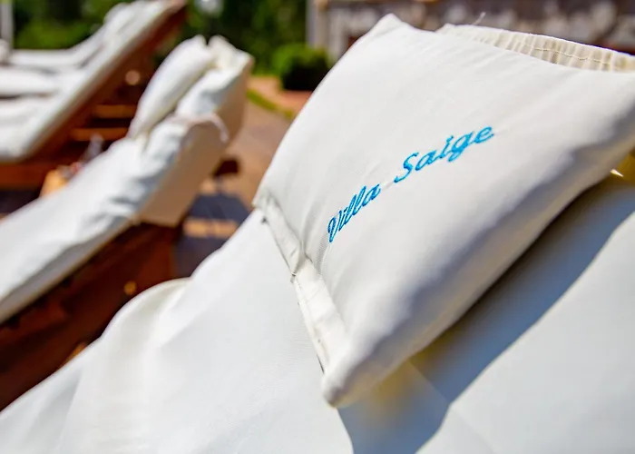 Saige , Piscina Con Idromassaggio Alghero