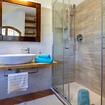 Villa Saige , Piscina Con Idromassaggio