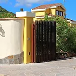 Saige , Piscina Con Idromassaggio Villa Alghero