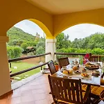 Saige , Piscina Con Idromassaggio Βίλα *