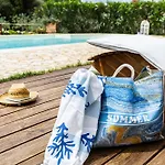 Saige , Piscina Con Idromassaggio
