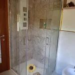Saige , Piscina Con Idromassaggio Βίλα *