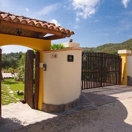 Saige , Piscina Con Idromassaggio Alghero