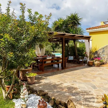 Saige , Piscina Con Idromassaggio *