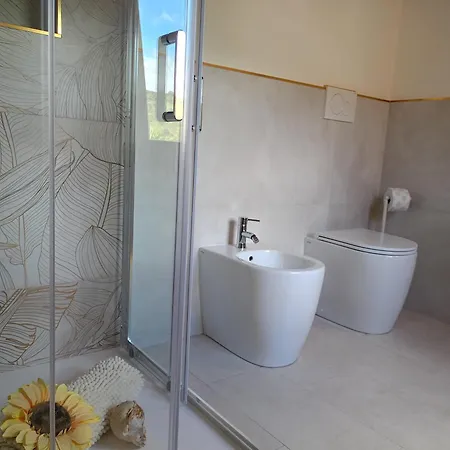 Saige , Piscina Con Idromassaggio