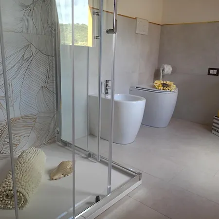 Saige , Piscina Con Idromassaggio