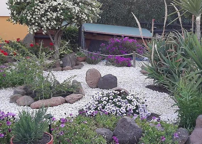 Saige , Piscina Con Idromassaggio Villa Alghero