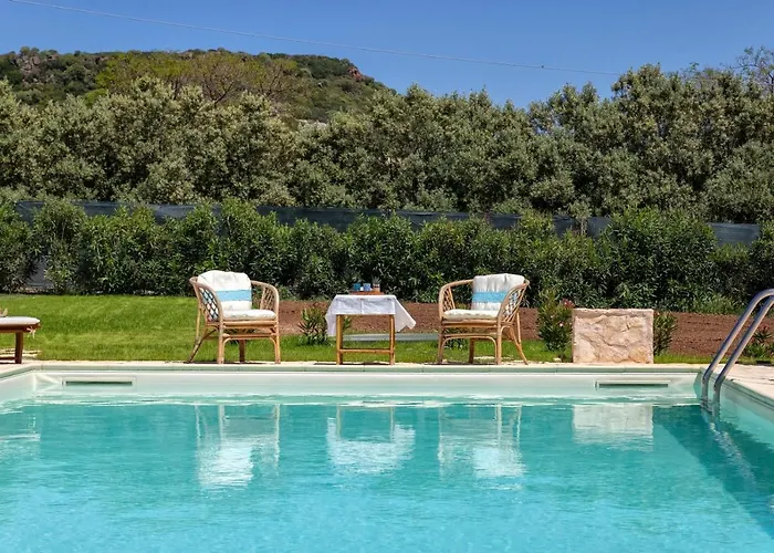 Villa Saige , Piscina Con Idromassaggio Alghero