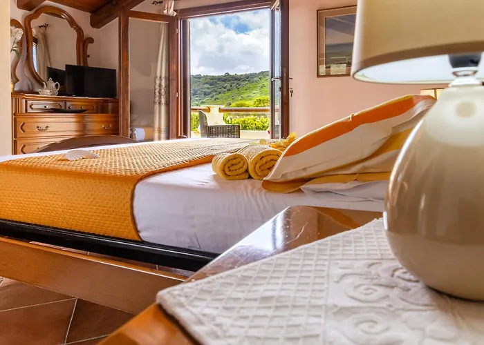 Saige , Piscina Con Idromassaggio *