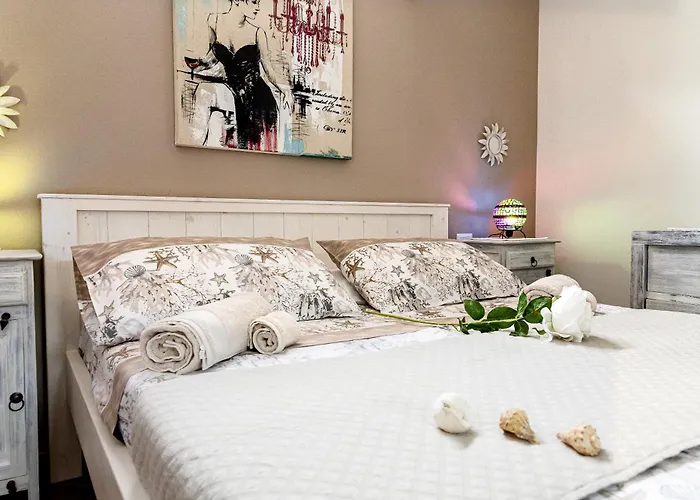 Saige , Piscina Con Idromassaggio *