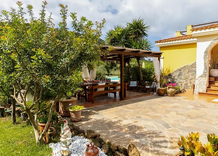 Saige , Piscina Con Idromassaggio *