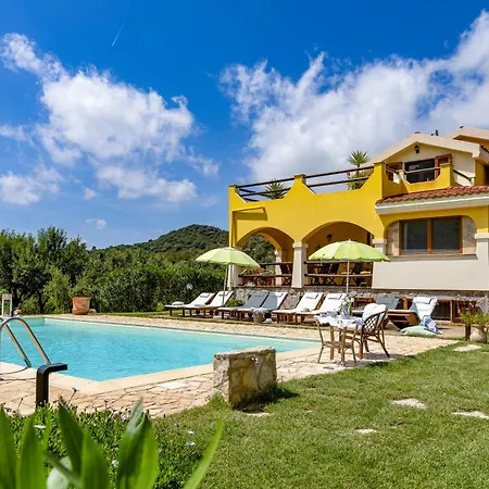 Saige , Piscina Con Idromassaggio