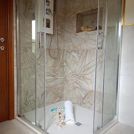 Saige , Piscina Con Idromassaggio