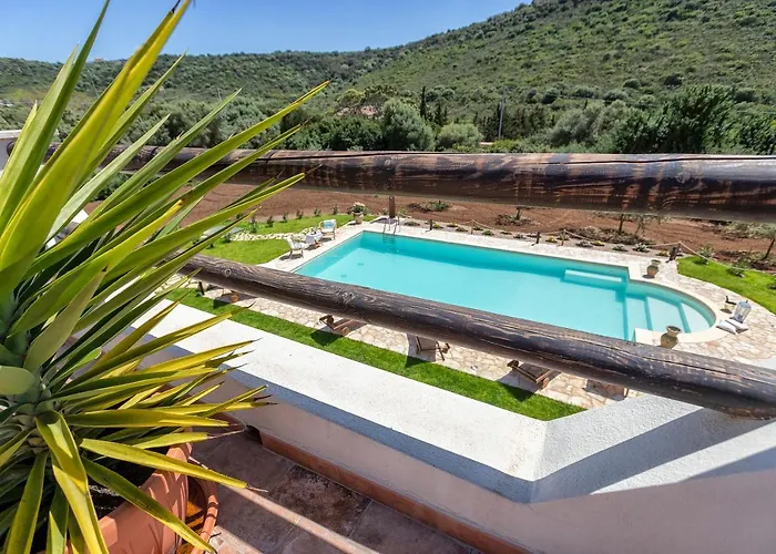 Villa Saige , Piscina Con Idromassaggio Alghero