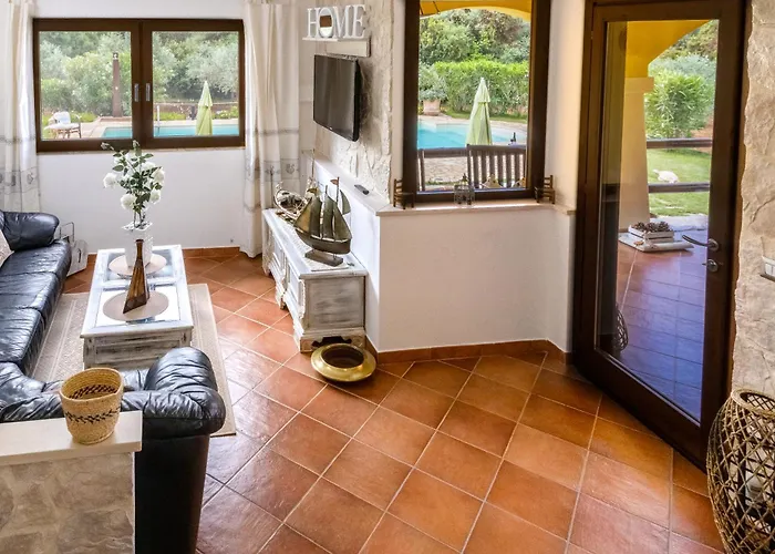 Saige , Piscina Con Idromassaggio Villa